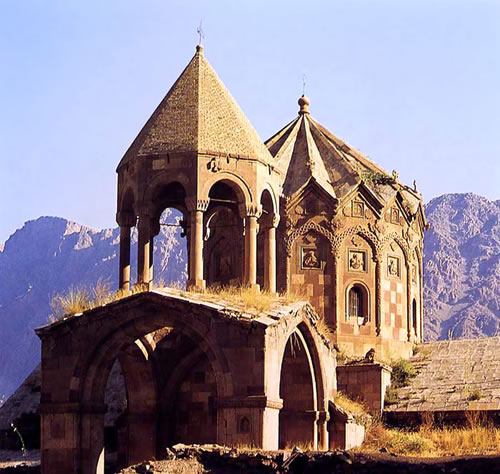 st-stephanos-medieval-armenian-monastery-in-northern-iran